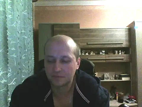 Snapshot of Egorij83 chatting on December 4, 2025, 12:31 am Egorij83 online show from December 4, 2025, 12:31 am
