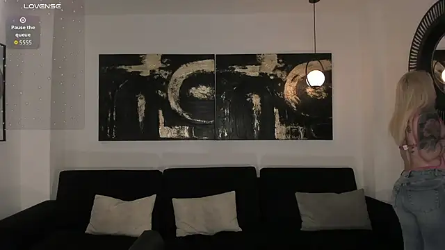 MadisonKane online show from January 12, 2026, 11:17 am