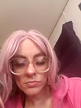 snowbird1117 online show from March 2, 2026, 4:35 am