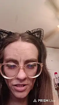 snowbird1117 online show from February 27, 2026, 8:25 am