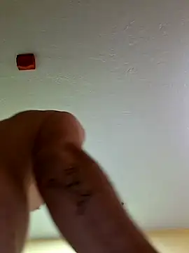 Snapshot of Guero0751@xh chatting on September 16, 2025, 6:25 am Guero0751xh online show from September 16, 2025, 6:25 am