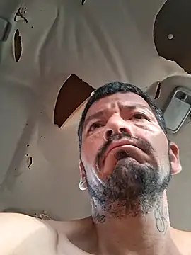 Snapshot of Guero0751@xh chatting on October 10, 2025, 2:40 pm Guero0751xh online show from October 10, 2025, 2:40 pm