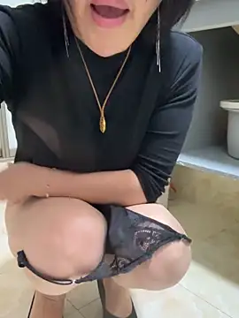 luckybaby666999 online show from May 31, 2026, 11:49 pm