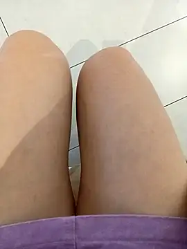 Snapshot of Baby-Linh chatting on December 21, 2025, 5:09 am Baby-Linh online show from December 21, 2025, 5:09 am