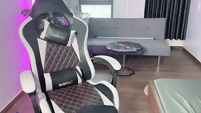 Ni-Ni 2K online show from February 16, 2026, 4:11 am