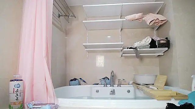 Suotomeai online show from March 4, 2026, 11:45 pm