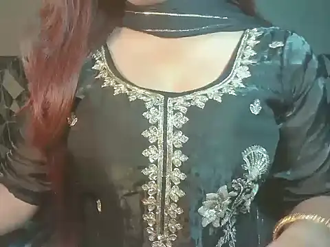 Hotty Suzuka online show from August 1, 2026, 6:55 am