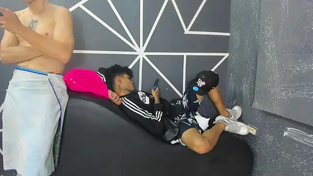 Skinny toy  online show from January 15, 2026, 1:47 pm