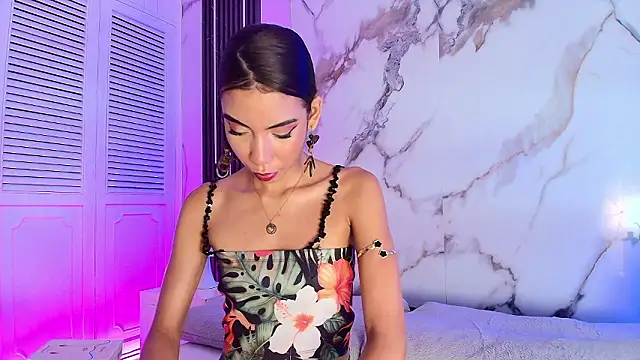 BellaHarpeer online show from March 18, 2026, 8:10 pm