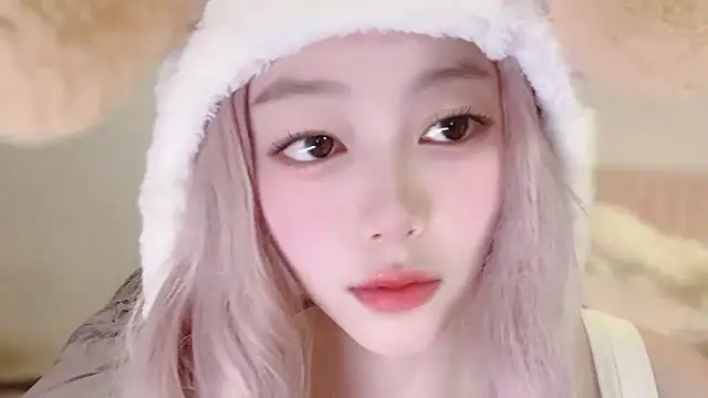 Snapshot of fayebabe chatting on January 6, 2026, 12:31 pm fayebabe online show from January 6, 2026, 12:31 pm