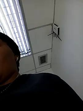 VaneandRossy online show from February 8, 2026, 2:15 pm