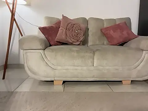 Snapshot of miaferrer777 chatting on December 17, 2025, 1:10 am miaferrer777 online show from December 17, 2025, 1:10 am