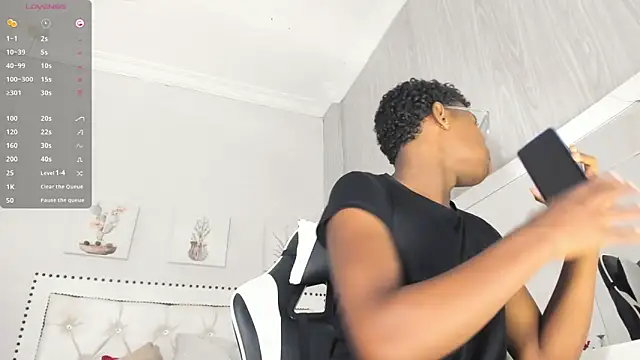 teylor lovee online show from March 19, 2026, 8:31 pm