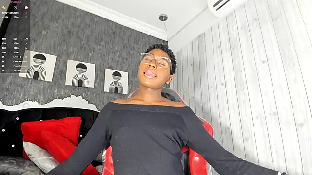 teylor lovee online show from March 25, 2026, 7:57 pm