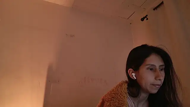 MoonLipsON- online show from July 16, 2026, 11:24 pm