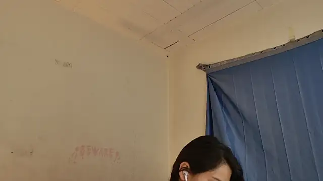 MoonLipsON- online show from April 13, 2026, 6:50 am