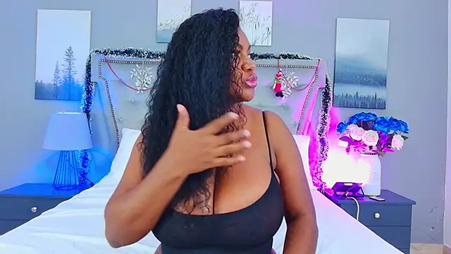 Snapshot of AnnieLeigt chatting on December 22, 2025, 11:54 am AnnieLeigt online show from December 22, 2025, 11:54 am