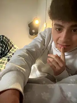 hungspanishtwink online show from January 7, 2026, 11:59 am