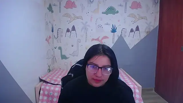 eva smit t online show from December 17, 2025, 2:05 am