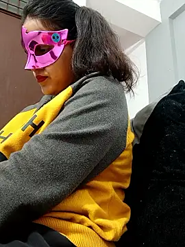 Shivani hotty online show from January 16, 2026, 3:27 pm