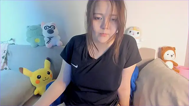 Snapshot of minji_snow chatting on February 4, 2026, 1:06 pm minji snow online show from February 4, 2026, 1:06 pm