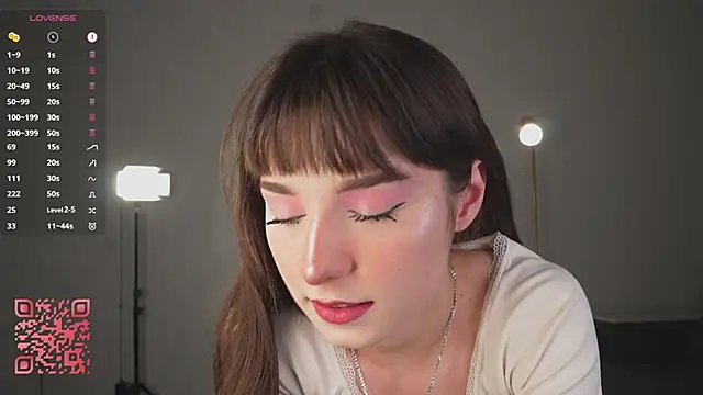 Lanenger online show from December 15, 2025, 7:41 pm