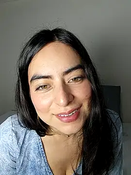 Snapshot of saasha_Petit chatting on March 2, 2026, 11:06 am saasha Petit online show from March 2, 2026, 11:06 am