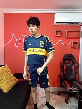 Neo Twink online show from January 18, 2026, 4:32 pm