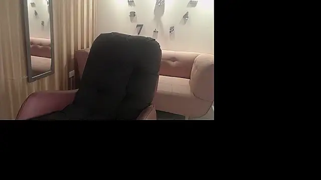 Snapshot of Kat_Cute chatting on February 4, 2026, 4:18 am Kat Cute online show from February 4, 2026, 4:18 am