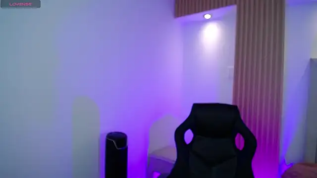 Kat Cute online show from April 23, 2026, 3:57 am