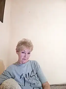 Snapshot of Calypso-Loove chatting on February 5, 2026, 11:06 am Calypso-Loove online show from February 5, 2026, 11:06 am