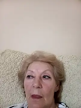 Snapshot of Calypso-Loove chatting on January 5, 2026, 5:27 pm Calypso-Loove online show from January 5, 2026, 5:27 pm