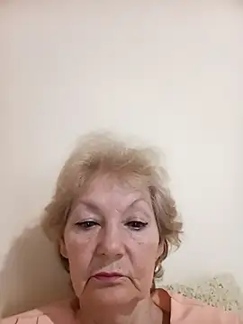 Snapshot of Calypso-Loove chatting on December 17, 2025, 11:37 am Calypso-Loove online show from December 17, 2025, 11:37 am