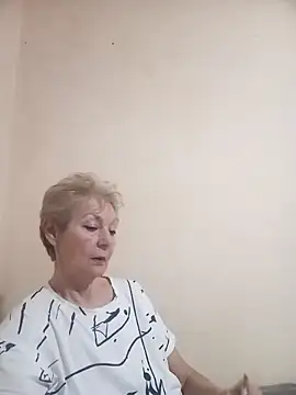 Snapshot of Calypso-Loove chatting on February 16, 2026, 6:28 pm Calypso-Loove online show from February 16, 2026, 6:28 pm