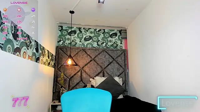 Kiara Fox   online show from June 3, 2026, 2:33 pm
