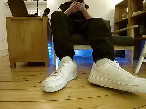 Snapshot of jonas_camboy chatting on February 4, 2026, 7:31 pm jonas camboy online show from February 4, 2026, 7:31 pm