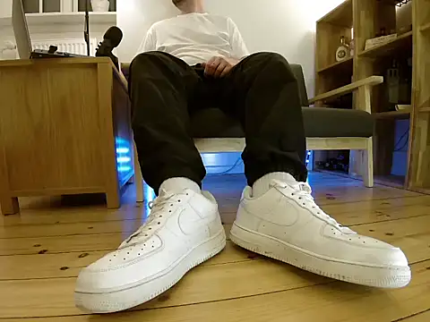 Snapshot of jonas_camboy chatting on February 5, 2026, 6:04 pm jonas camboy online show from February 5, 2026, 6:04 pm