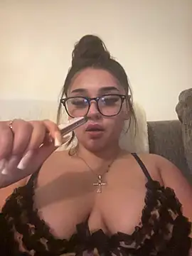 Wild Busty Niyah XX online show from March 22, 2026, 9:05 pm