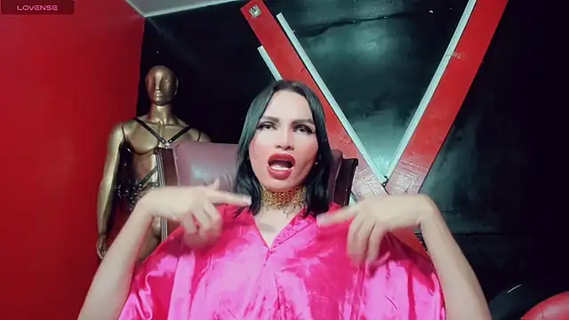 Anastasia Herrera online show from December 17, 2025, 3:33 am