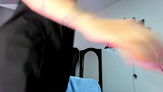 vaalentiino online show from January 10, 2026, 6:25 pm