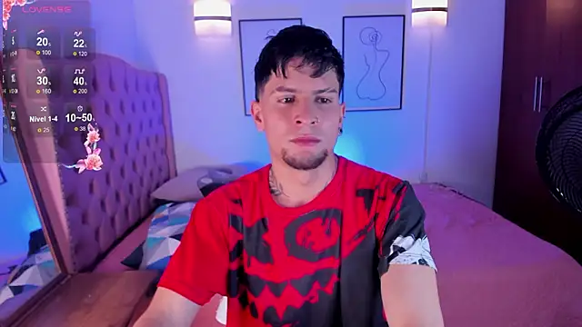 vaalentiino online show from March 3, 2026, 6:26 pm