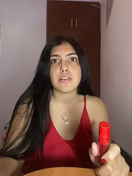 Snapshot of _Laurentt_ chatting on January 5, 2026, 10:35 pm Laurentt online show from January 5, 2026, 10:35 pm