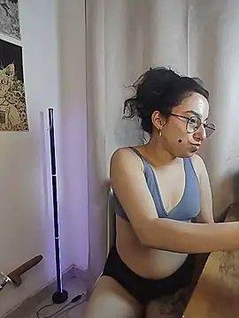 little  ammy online show from July 22, 2026, 2:24 am