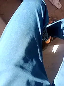 xhanm online show from December 20, 2025, 5:32 am