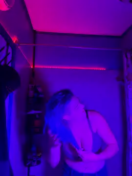 Snapshot of rosiebuddy chatting on January 8, 2026, 2:28 am rosiebuddy online show from January 8, 2026, 2:28 am