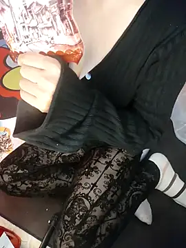 Snapshot of Alone_nothing chatting on January 12, 2026, 3:13 am Alone nothing online show from January 12, 2026, 3:13 am