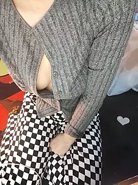 Snapshot of Alone_nothing chatting on January 9, 2026, 4:03 pm Alone nothing online show from January 9, 2026, 4:03 pm