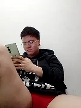 geminis xxx online show from March 9, 2026, 3:32 am