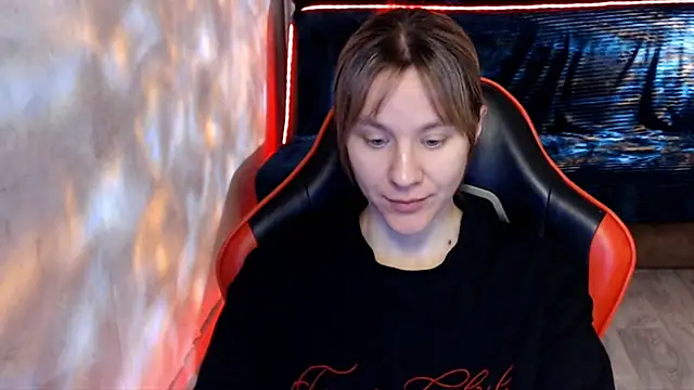 MiaBun1 online show from May 29, 2026, 3:23 am
