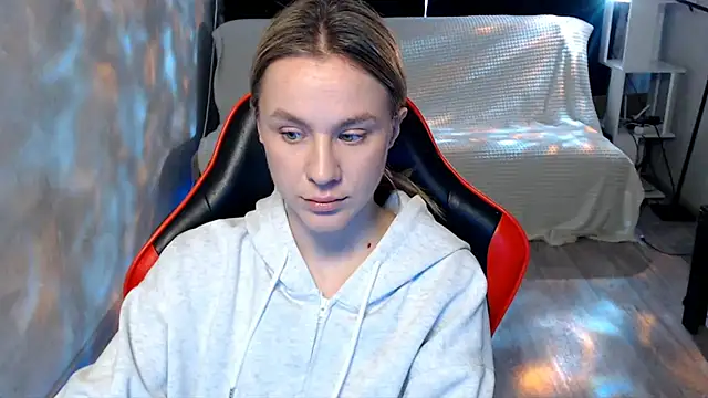 MiaBun1 online show from March 16, 2026, 3:47 am